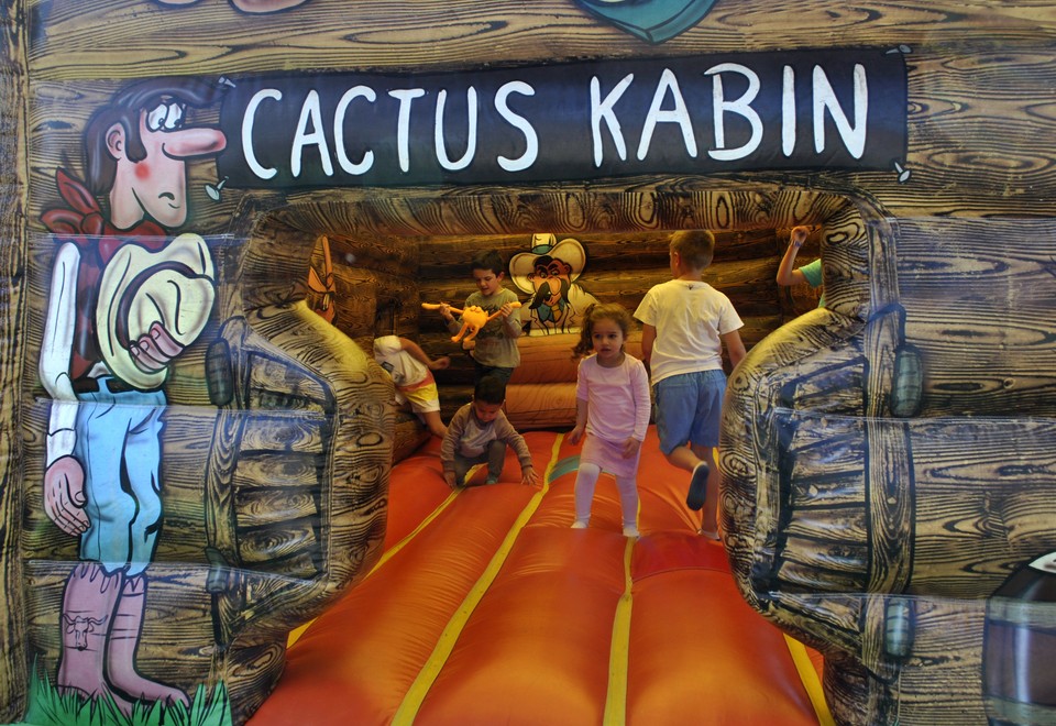 Cactus Kabin Inflatable Ride for Hire Sydney - Carnival Rides Sydney